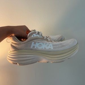 Hoka Bondi 8